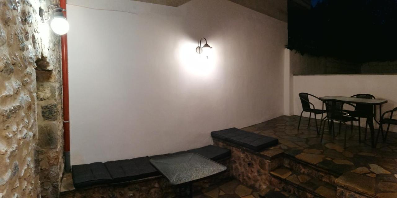 ליטוחורון Riverbed Traditional Guest House מראה חיצוני תמונה